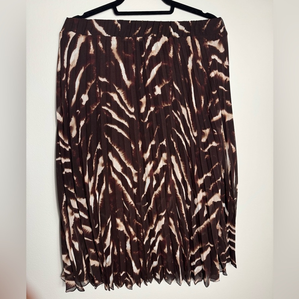 Rachel Roy Accordion Knife Pleated Long Skirt Career Casual NWT Size L - Picture 3 of 5